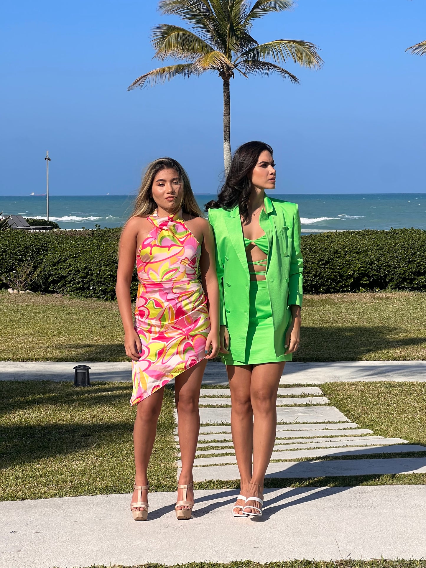 Conjunto blazzer, top & falda