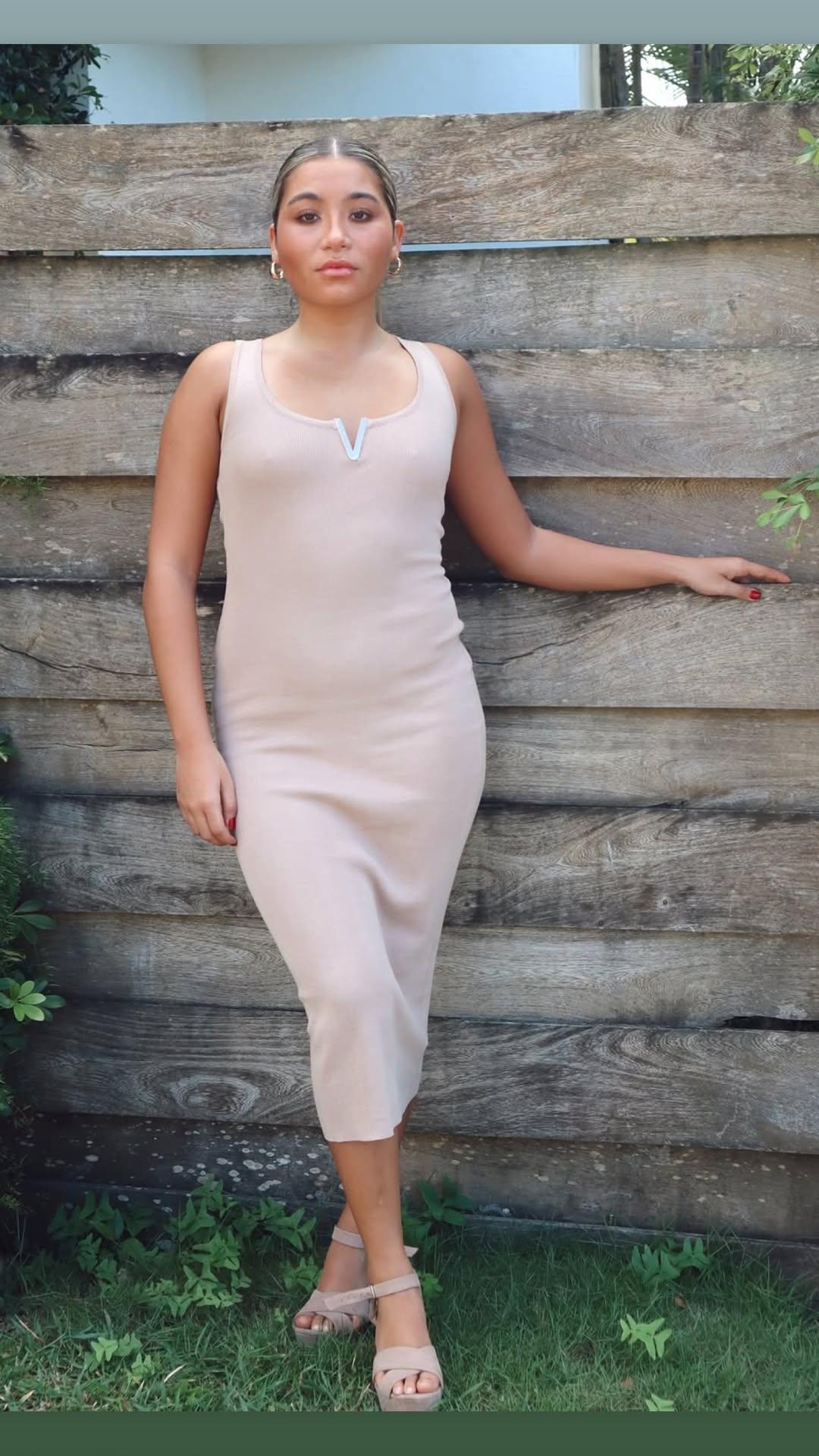 VESTIDO TEJIDO CON HEBILLA