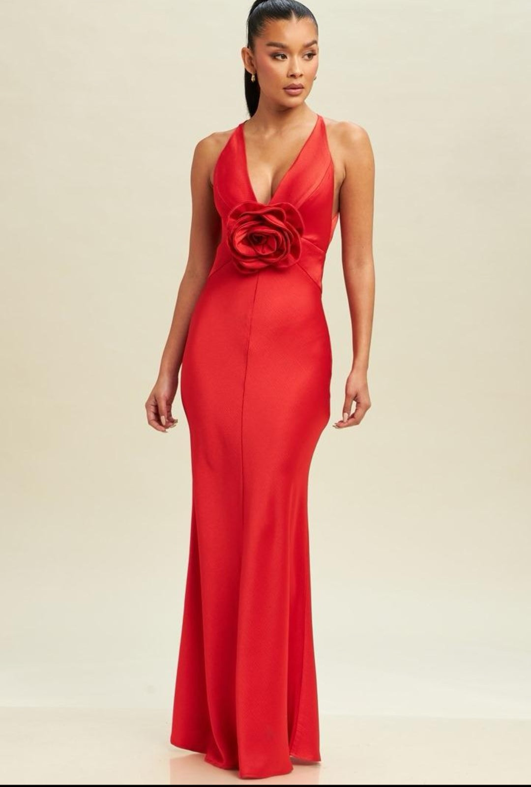 VESTIDO FLOR EN PECHO