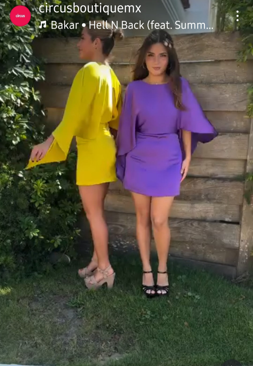 VESTIDO MANGAS AMPLIAS CORTO